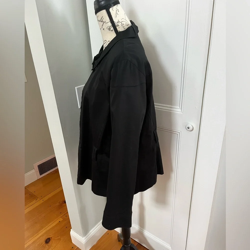 Sandro Black Round Ruffled Collar Jacket. Women's Size: XL. - Picture 5 of 8